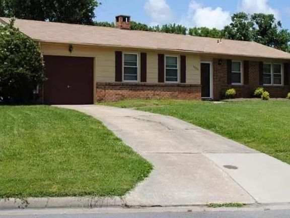 2nd image of 3800 Piping Rock Ln