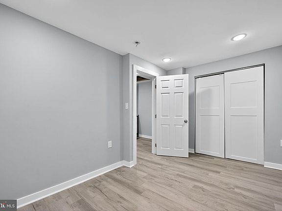 3rd image of 1433 N Chesapeake Rd