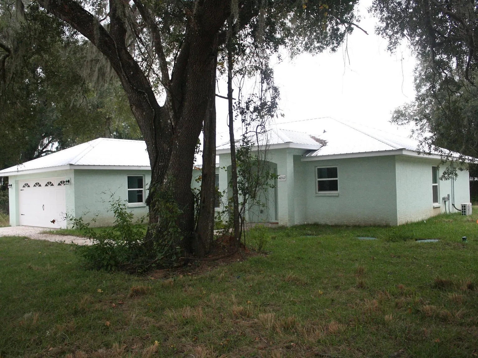 3 bed, 1560 sqft, $2,300 — Photo 2
