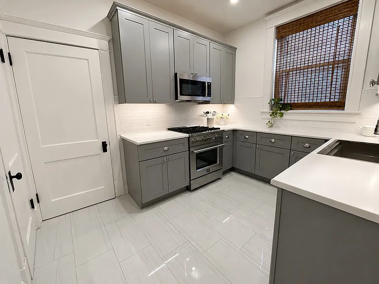 6110 Waterman Blvd — Photo 13