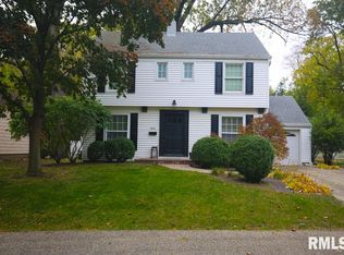3811 N Oak Park Dr, Peoria, IL