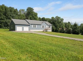 831 Spring Hill Rd, Sterling, PA 18463