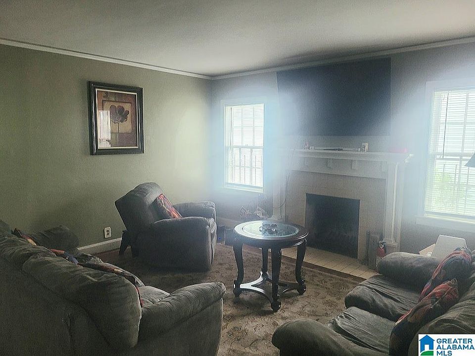2nd image of 1520 41st St