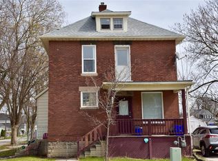 104 Forsyth St S, Sarnia, ON N7T3A7