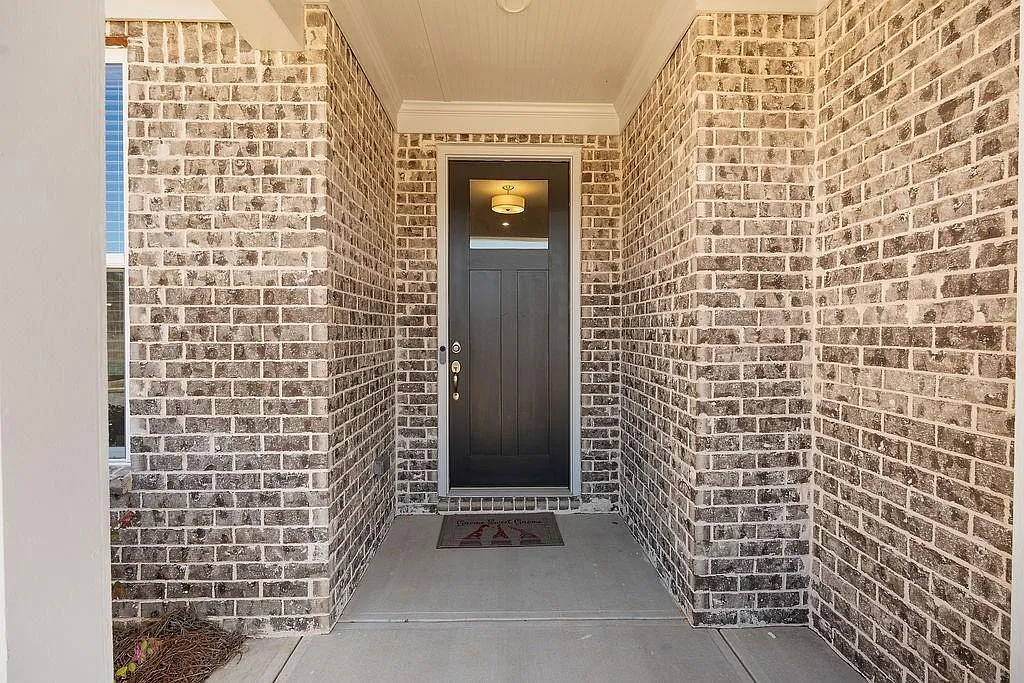 3 bed, 3.0 bath, 2779 sqft, $2,700 — Photo 3