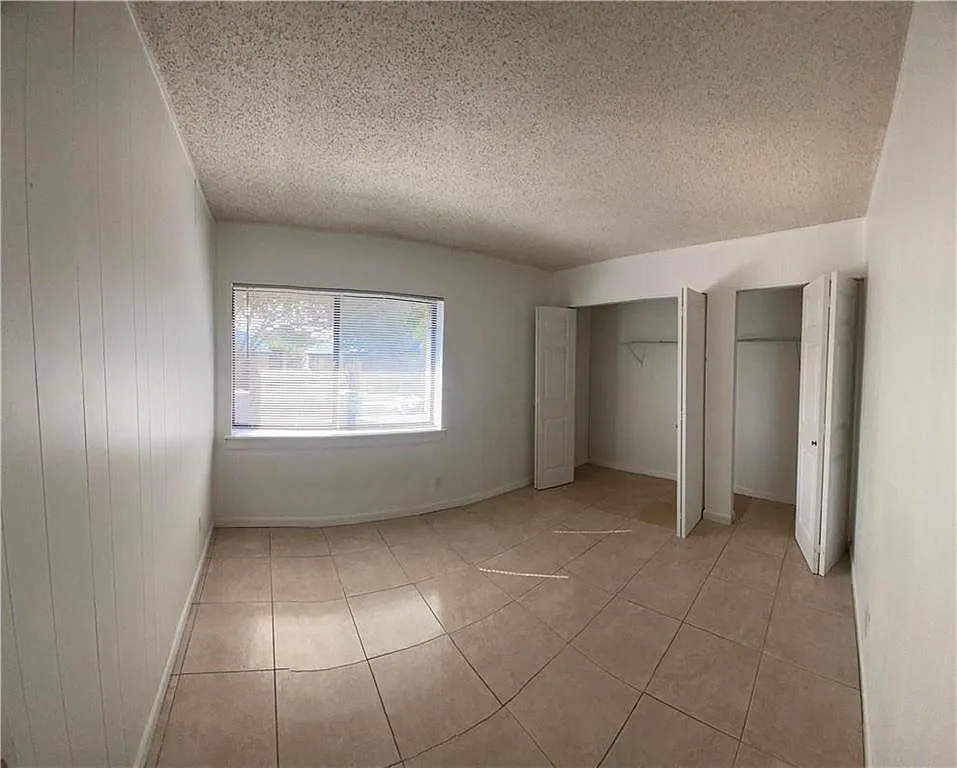 3 bed, 2.0 bath, 1290 sqft, $2,500 — Photo 4