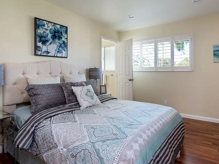 35523 Cleremont Dr — Photo 11
