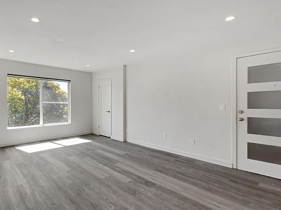 4th image of 537 Cedar St