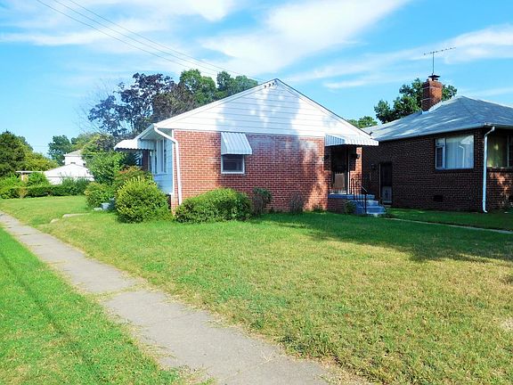2nd image of 2217 Northumberland Ave