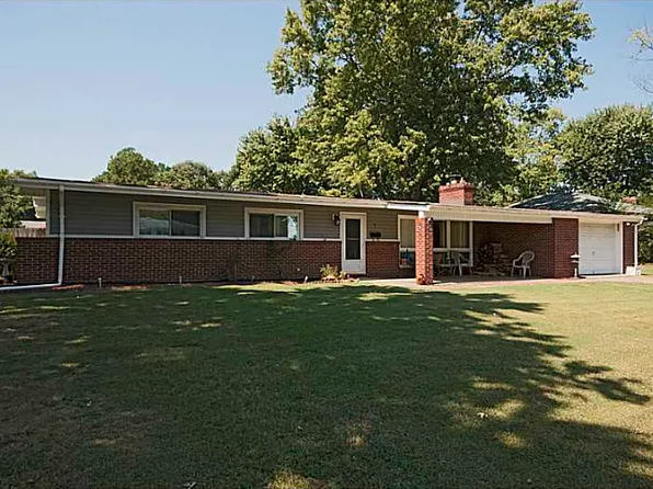 7 Marvin Dr, Newport News, VA 23608