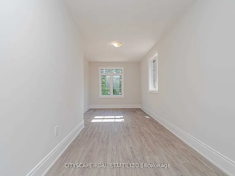 565 Wedgewood Dr — Photo 16