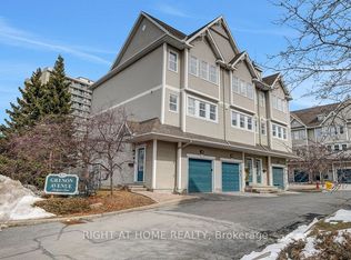 825 Grenon Ave #3, Ottawa, ON K2B 6G1