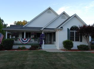 420 Autumn Dr, Lapeer, MI 48446