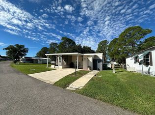 26 Royal Dr, Eustis, FL 32726