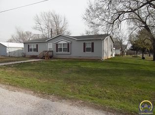 137 SW Blake St, Melvern, KS 66510