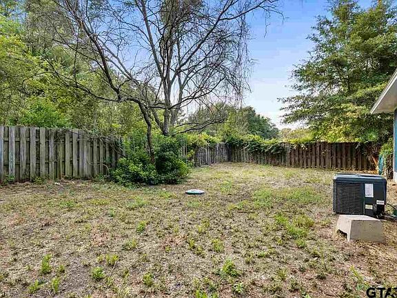 4th image of 12570 Lake Pines Dr