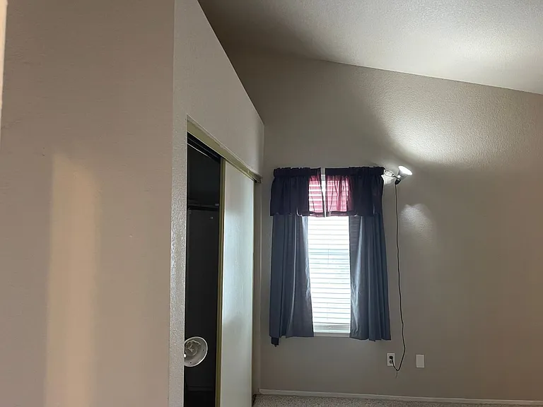 2234 Prestwick St — Photo 17