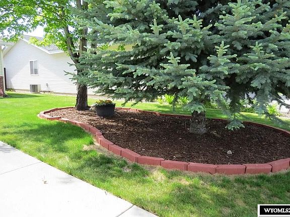 3rd image of 610 Pinnacle Dr
