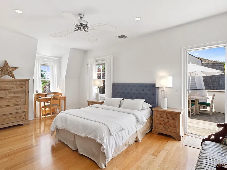 229 White St — Photo 14