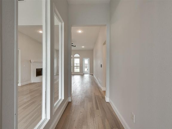 5th image of 4508 Lone Grove Ln