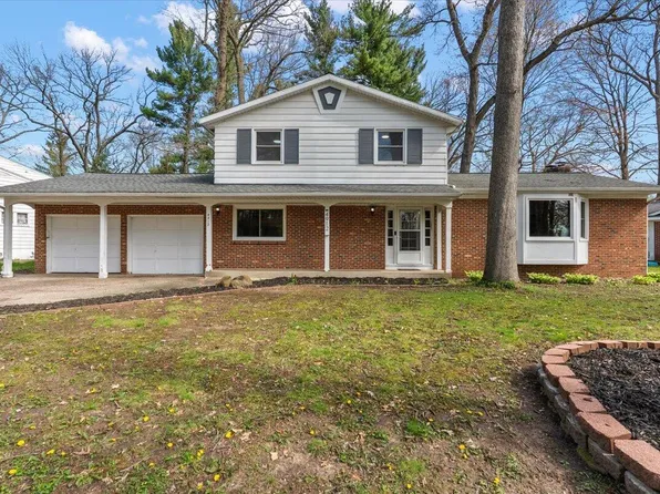 4912 Poinsettia Ave SE, Kentwood, MI 49508