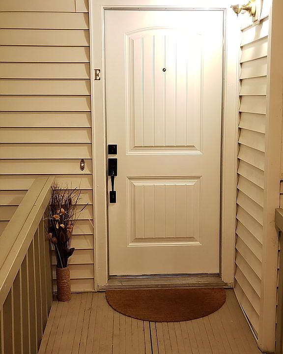 1st image of 118 Ascot Ct APT E