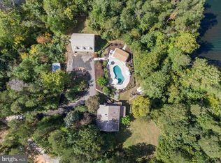 76 Grove Ln, Fredericksburg, VA 22406