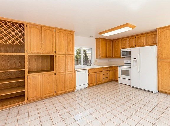 Country Kitchen room for dining and/or sitting room