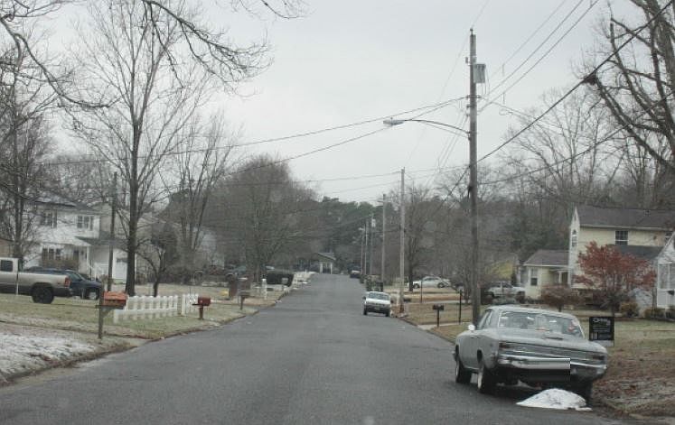 2nd image of 206 Spray Ave