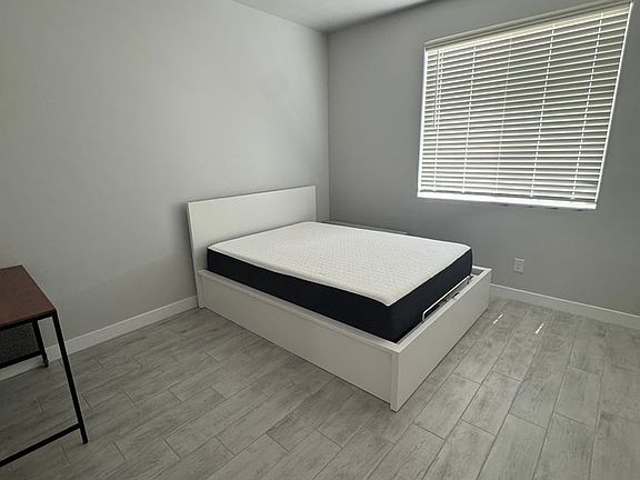 3rd image of 3017 Fortune Rd