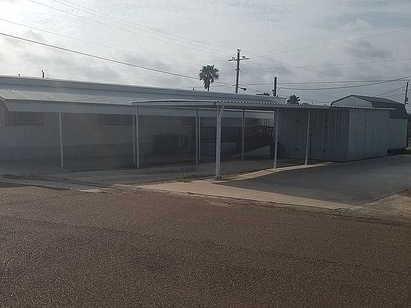4th image of 105 Blossum Blvd