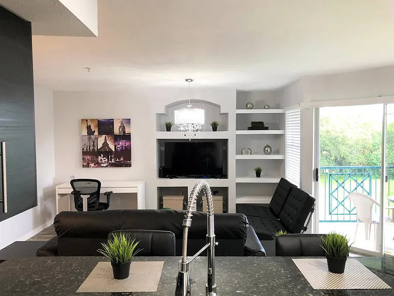 7220 Westpointe Blvd — Photo 5