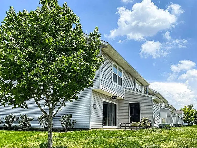 Fairfield Lakes Townhomes — Photo 17