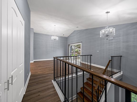 3rd image of 902 Stockley Rd