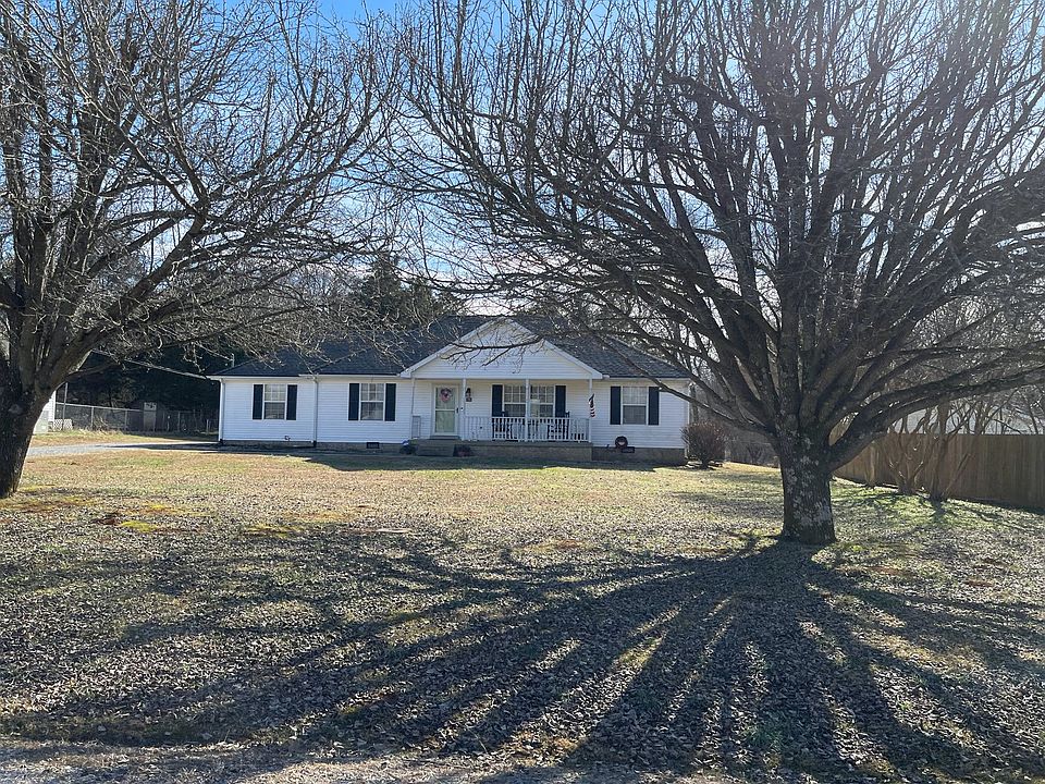 1st image of 212 Applewood Ln