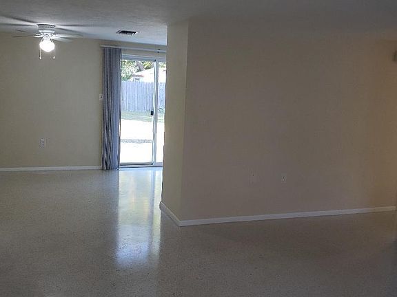 5th image of 2923 New England St