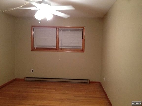 3rd image of 85 Vreeland Ave #2