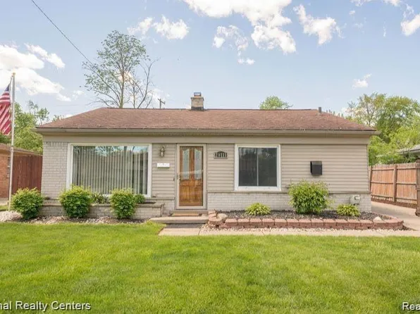 28111 Brentwood St, Southfield, MI 48076