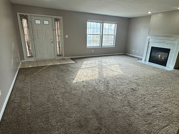 2nd image of 120 Huntington Dr Unit 1