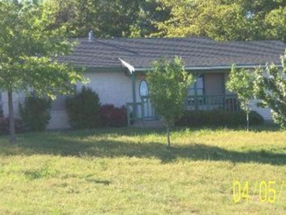 1st image of 740 Lake Dr