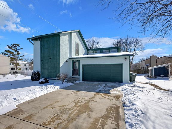 4th image of 3049 Essington Dr