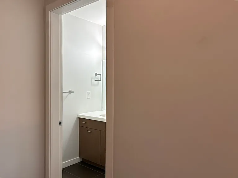 1550 Dickson Ave #6 — Photo 31