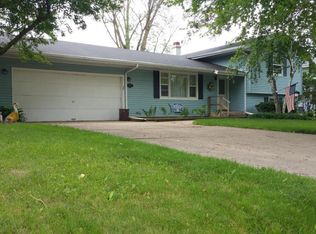 302 W Geneva St, Delavan, WI 53115