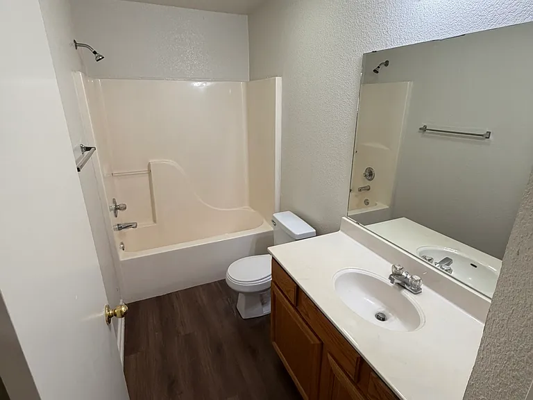 4802 Silver Wood Ct — Photo 11