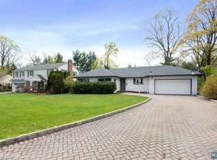 18 Briarcliff Rd, Tenafly, NJ 07670