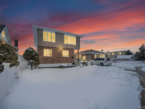 60 Saint Johns Avenue, Valley Stream, NY 11580