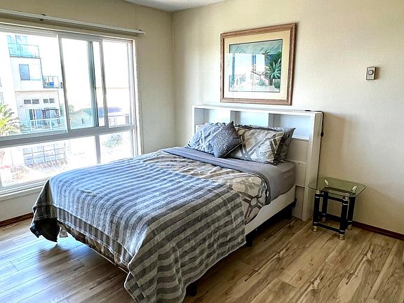 FULLY FURNISHED
NEW FLOORING JUST INSTALLED.