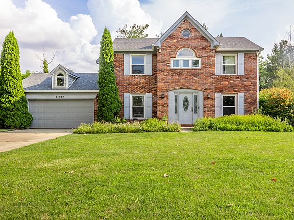 3rd image of 11919 Fairway Circle South Dr
