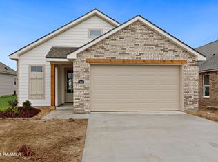 104 Ancona Ln, Youngsville, LA 70592