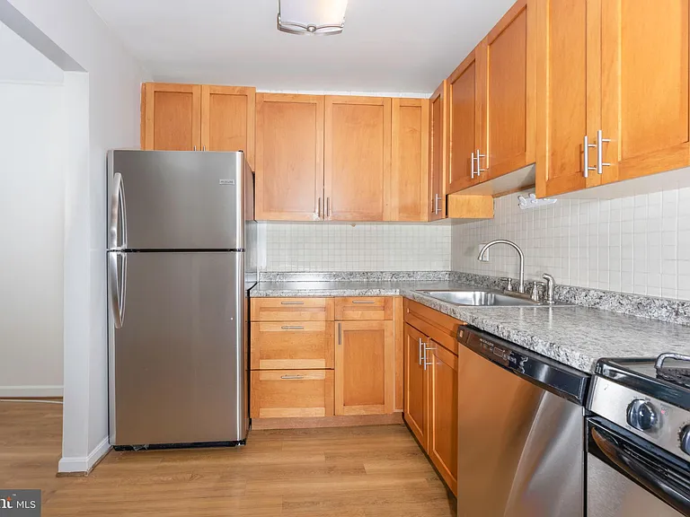 874 College Pkwy #202 — Photo 13